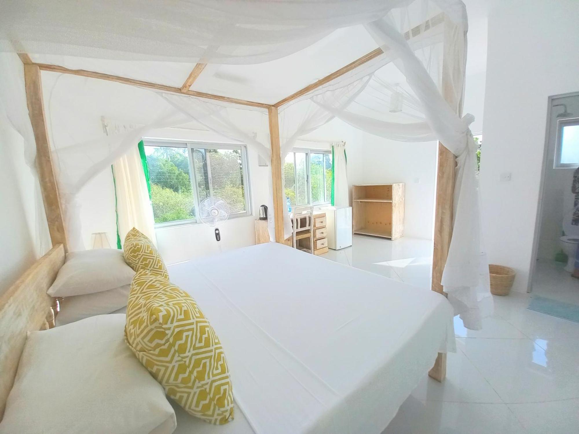 Watamu Beach Cottages B&B Værelse billede